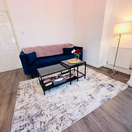 A Modern 2 Bedroom Seaside Apartment เฮสติงส์ ภายนอก รูปภาพ