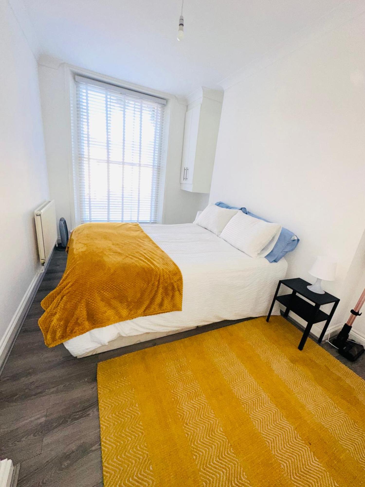 A Modern 2 Bedroom Seaside Apartment เฮสติงส์ ภายนอก รูปภาพ