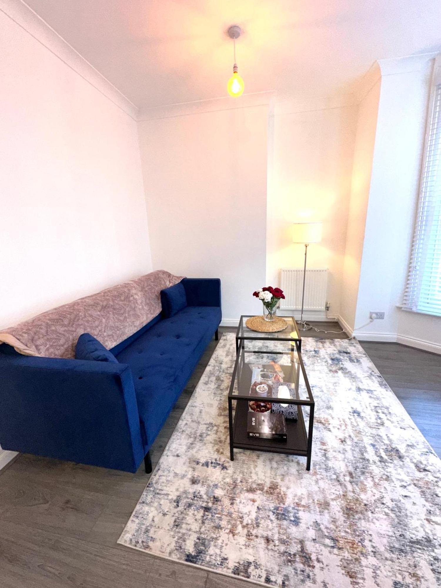 A Modern 2 Bedroom Seaside Apartment เฮสติงส์ ภายนอก รูปภาพ